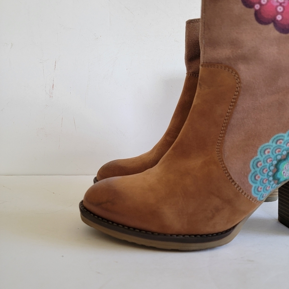 Desigual Tan Suede Ankle Boots Size 41 US 10 Boho Pink Turquoise Floral Eclectic - Picture 10 of 16